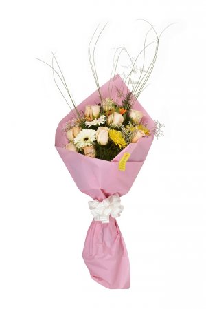 Manojo con rosas y gerberas